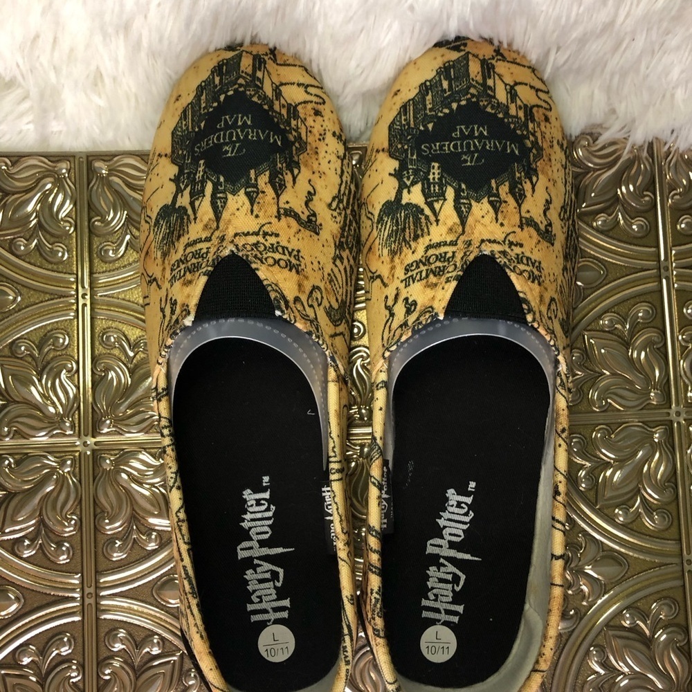 Warner Bros. Harry Potter Themed Women's Loafers - Tan and Black L 10/11 - Picture 13 of 16